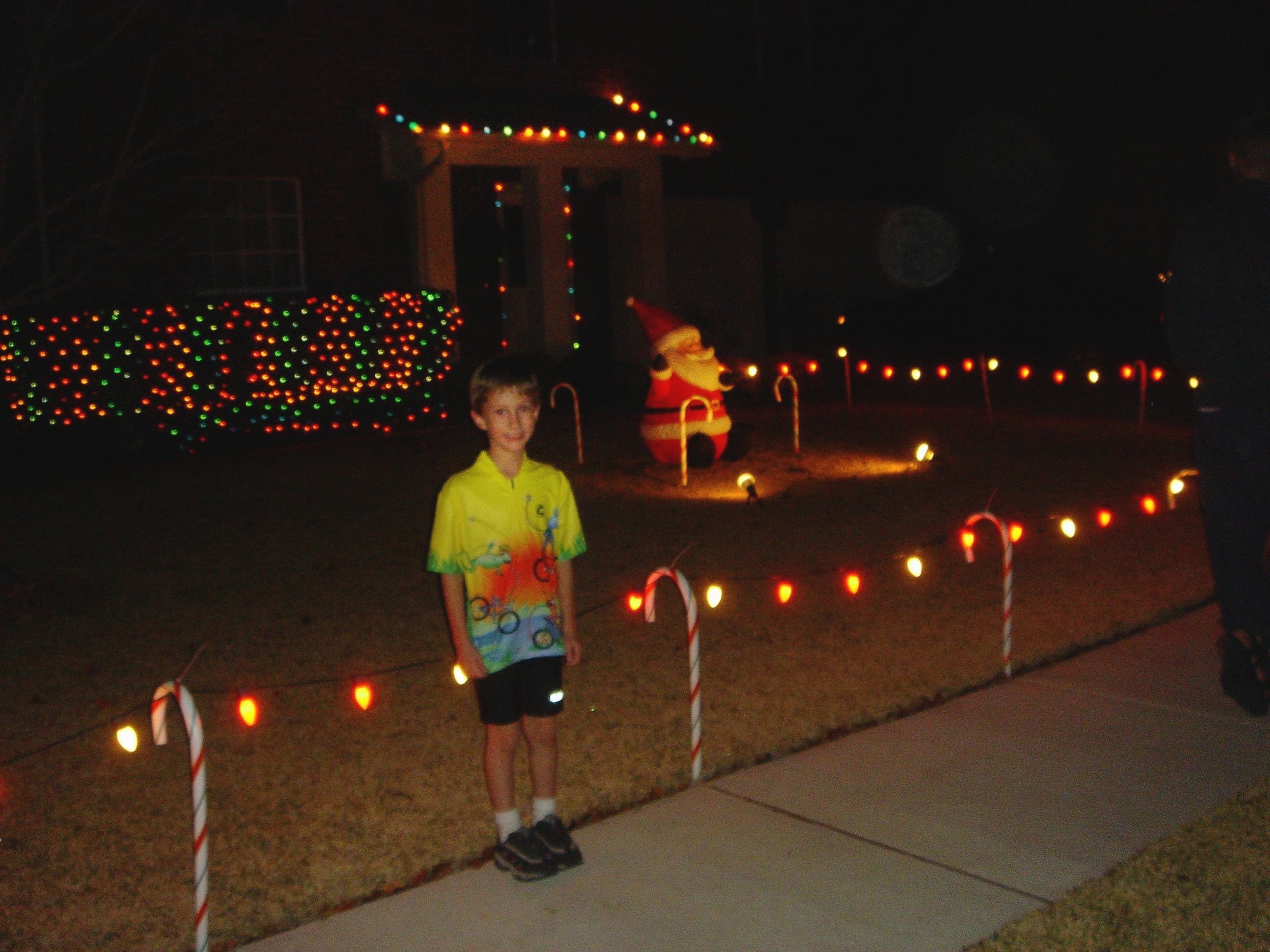 2005-12-26-146 Windemere Lights PF.jpg